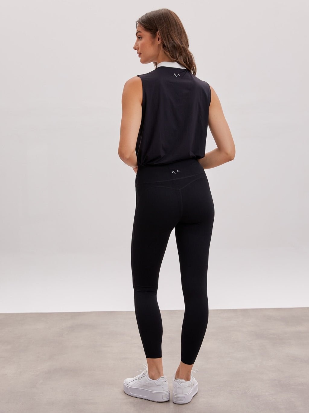 High-Waist Sculpting Leggings – Supportive Fit